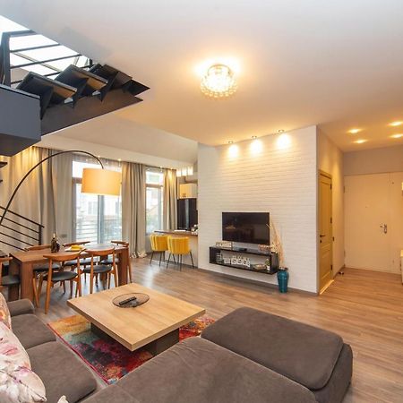Luxury 4 Bedroom Apartment #1 In The City Center Of Tbilisi Exteriör bild