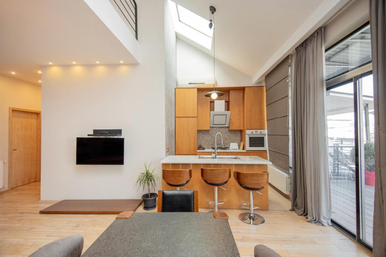 Luxury 4 Bedroom Apartment #1 In The City Center Of Tbilisi Exteriör bild