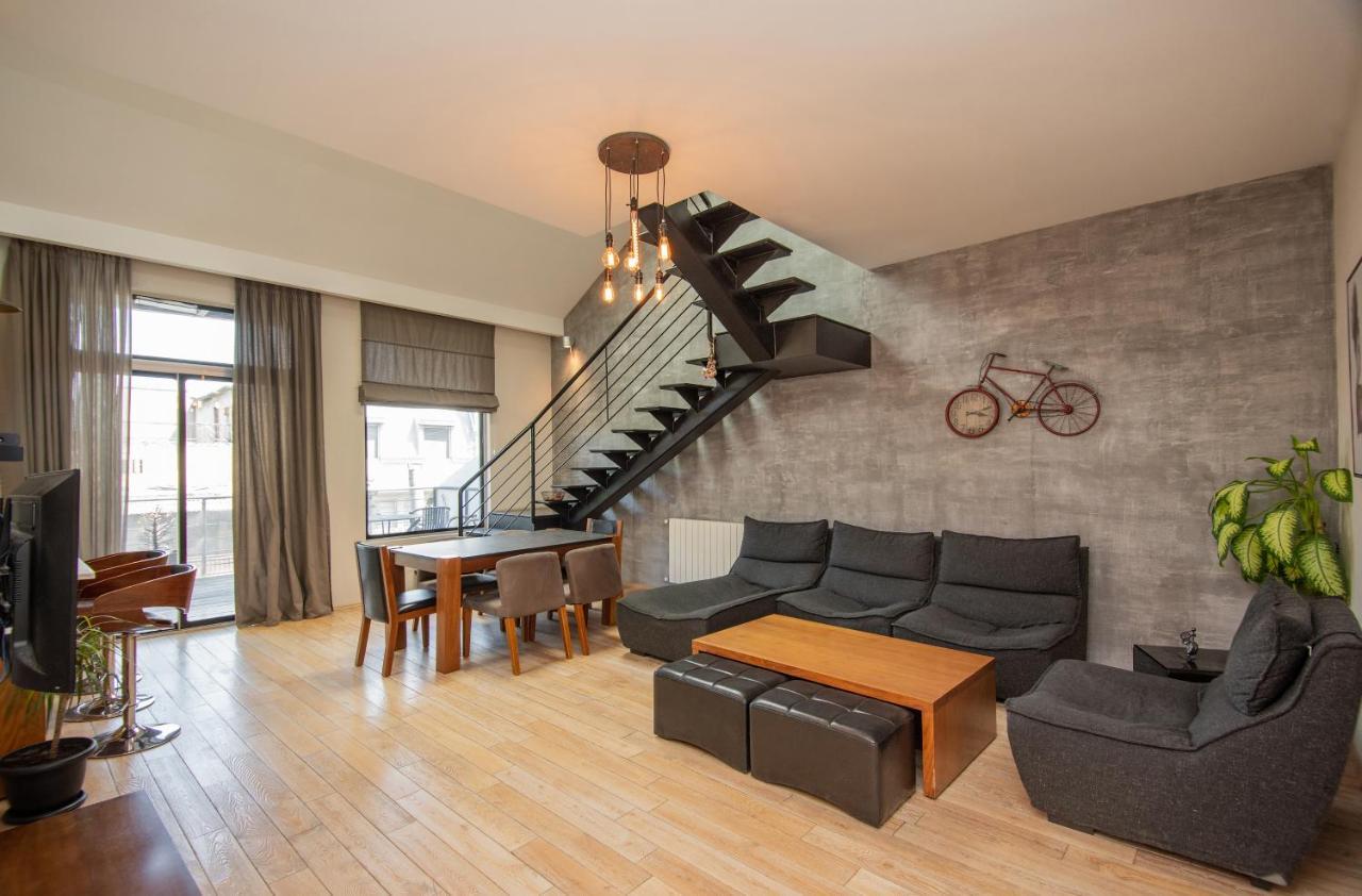 Luxury 4 Bedroom Apartment #1 In The City Center Of Tbilisi Exteriör bild