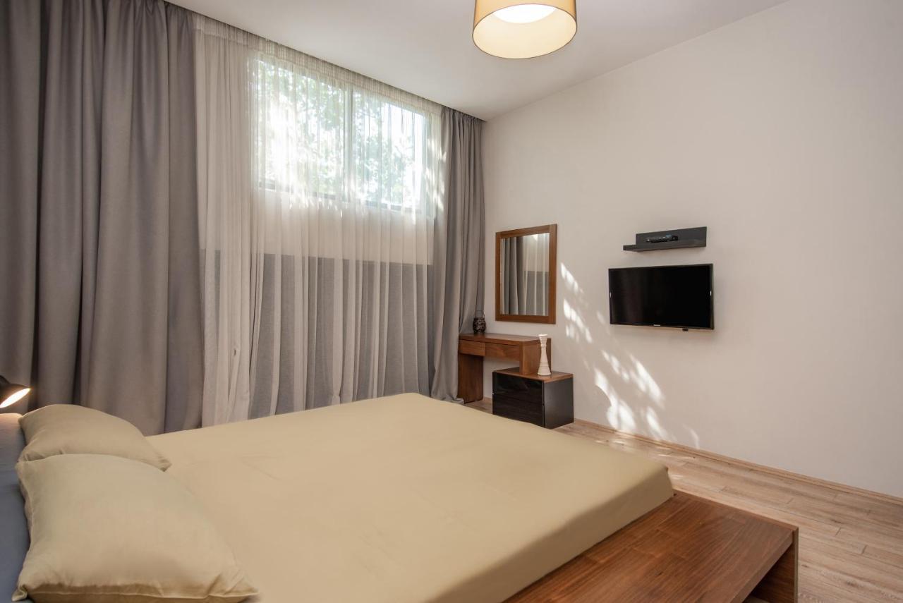 Luxury 4 Bedroom Apartment #1 In The City Center Of Tbilisi Exteriör bild