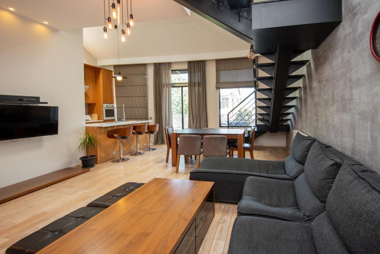 Luxury 4 Bedroom Apartment #1 In The City Center Of Tbilisi Exteriör bild