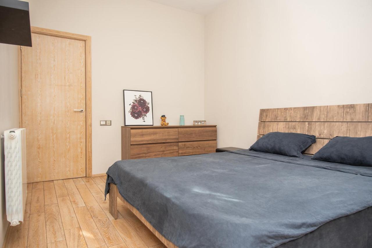 Luxury 4 Bedroom Apartment #1 In The City Center Of Tbilisi Exteriör bild