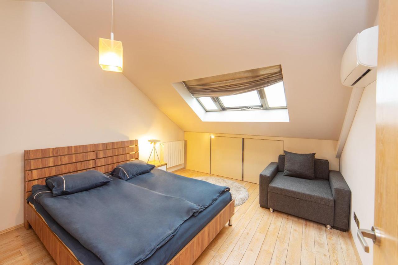 Luxury 4 Bedroom Apartment #1 In The City Center Of Tbilisi Exteriör bild
